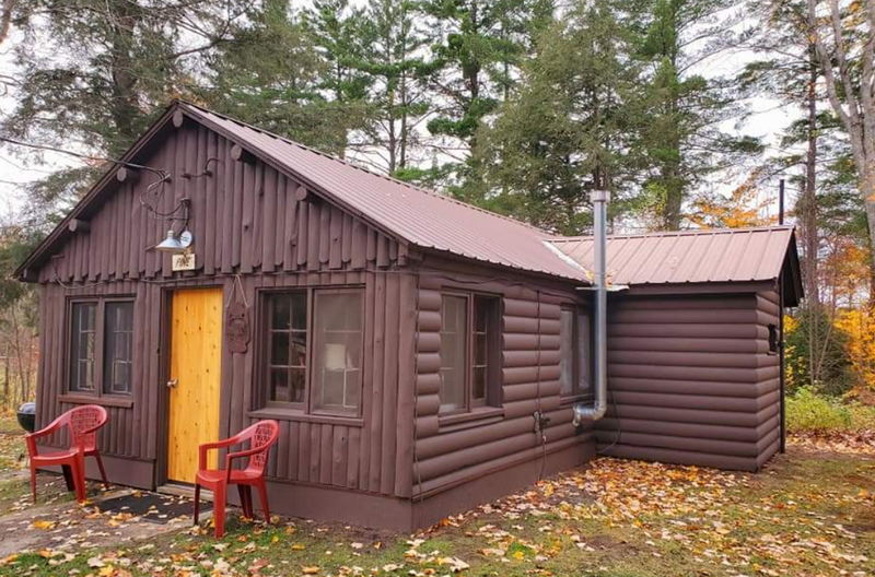 Hiawatha Cabins (Midway Cabins & Service) - Hiawatha Cabins